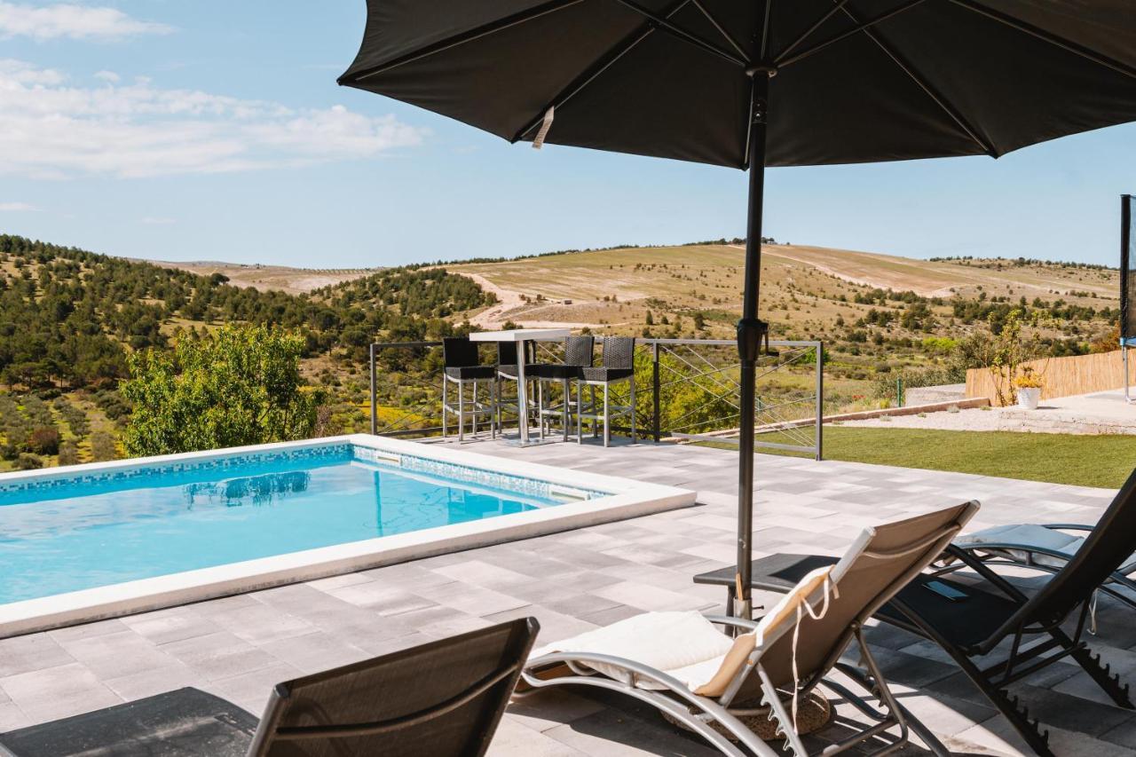 Guest House "The View" - With A Pool Donje Polje Exterior foto