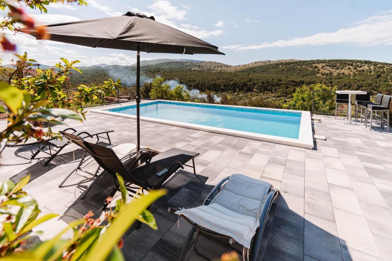 Guest House "The View" - With A Pool Donje Polje Exterior foto