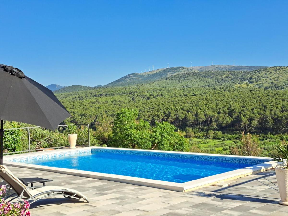 Guest House "The View" - With A Pool Donje Polje Exterior foto