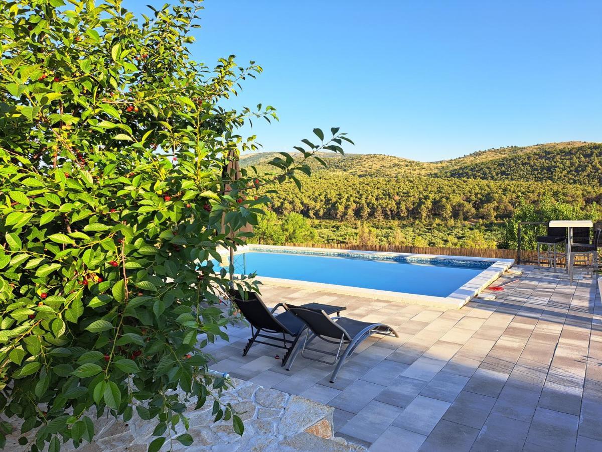 Guest House "The View" - With A Pool Donje Polje Exterior foto