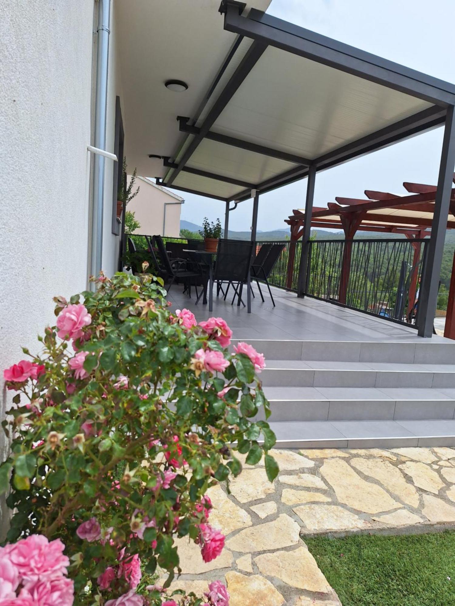Guest House "The View" - With A Pool Donje Polje Exterior foto