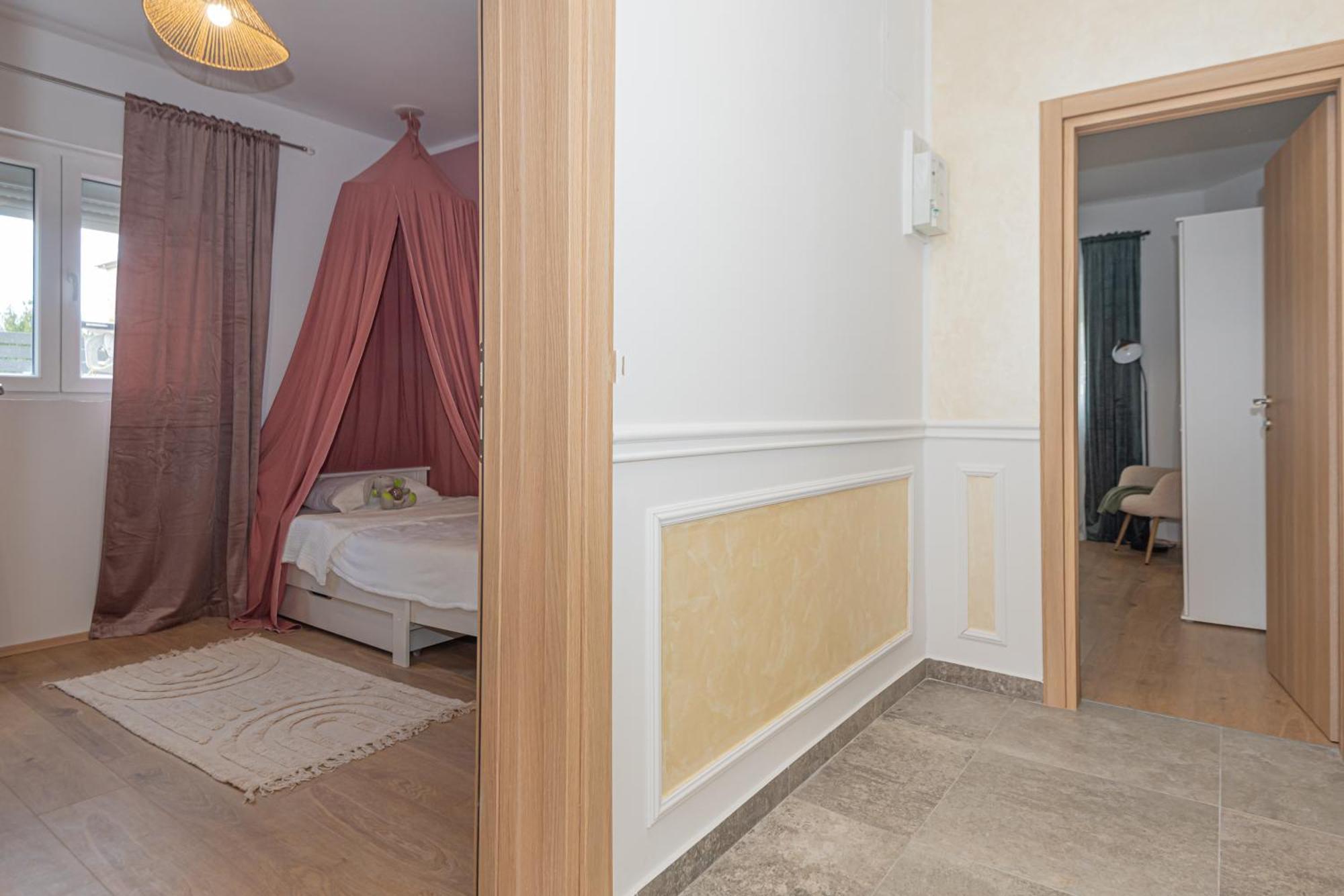 Guest House "The View" - With A Pool Donje Polje Exterior foto
